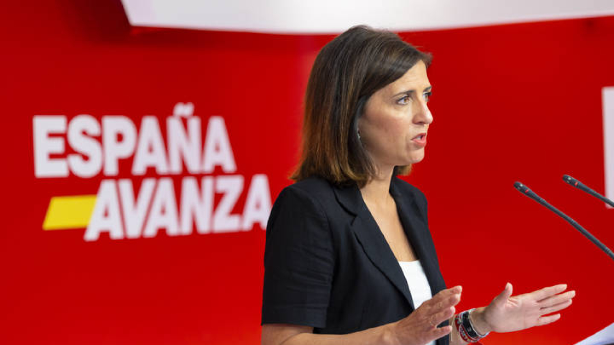 La portavoz federal del Psoe, Esther Peña, fijó esta mañana la postura de su partido en contra de que León se salga de Castilla