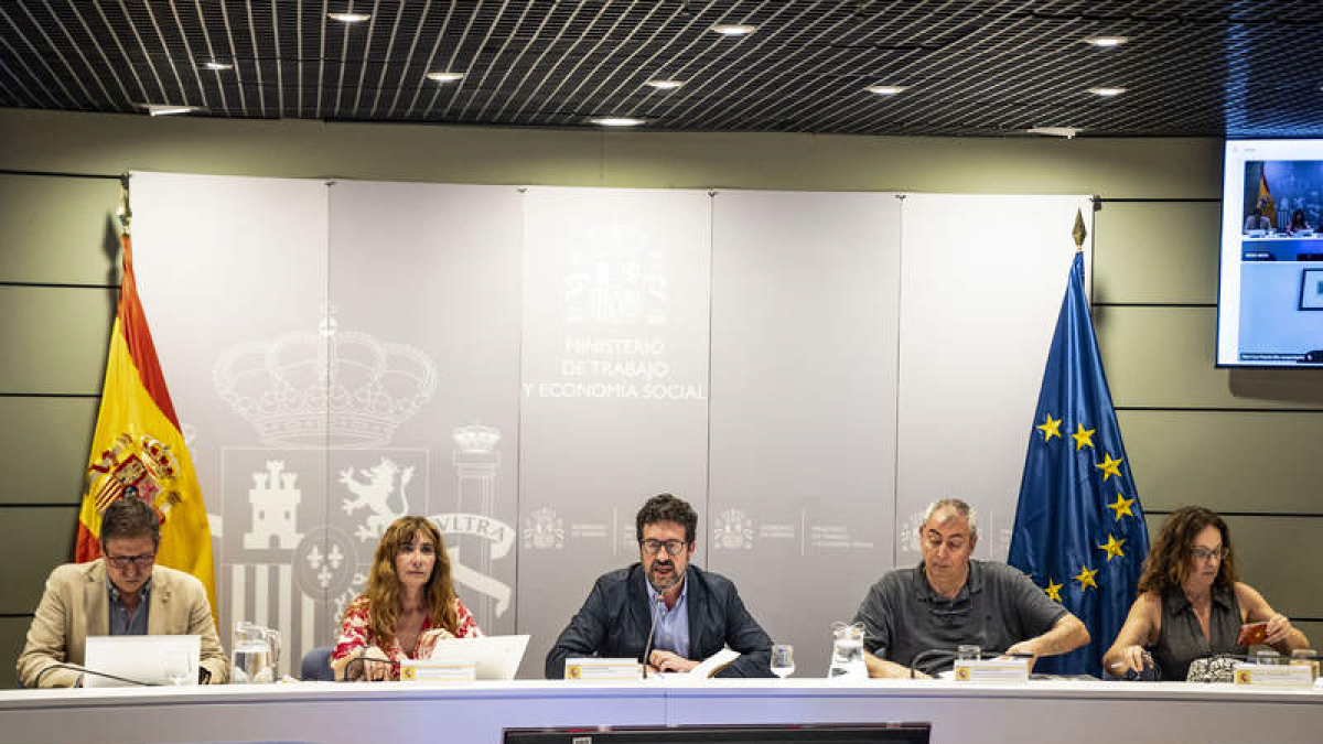 Mesa de diálogo social para la negociación de la reducción de la jornada laboral. PEDRO RUIZ