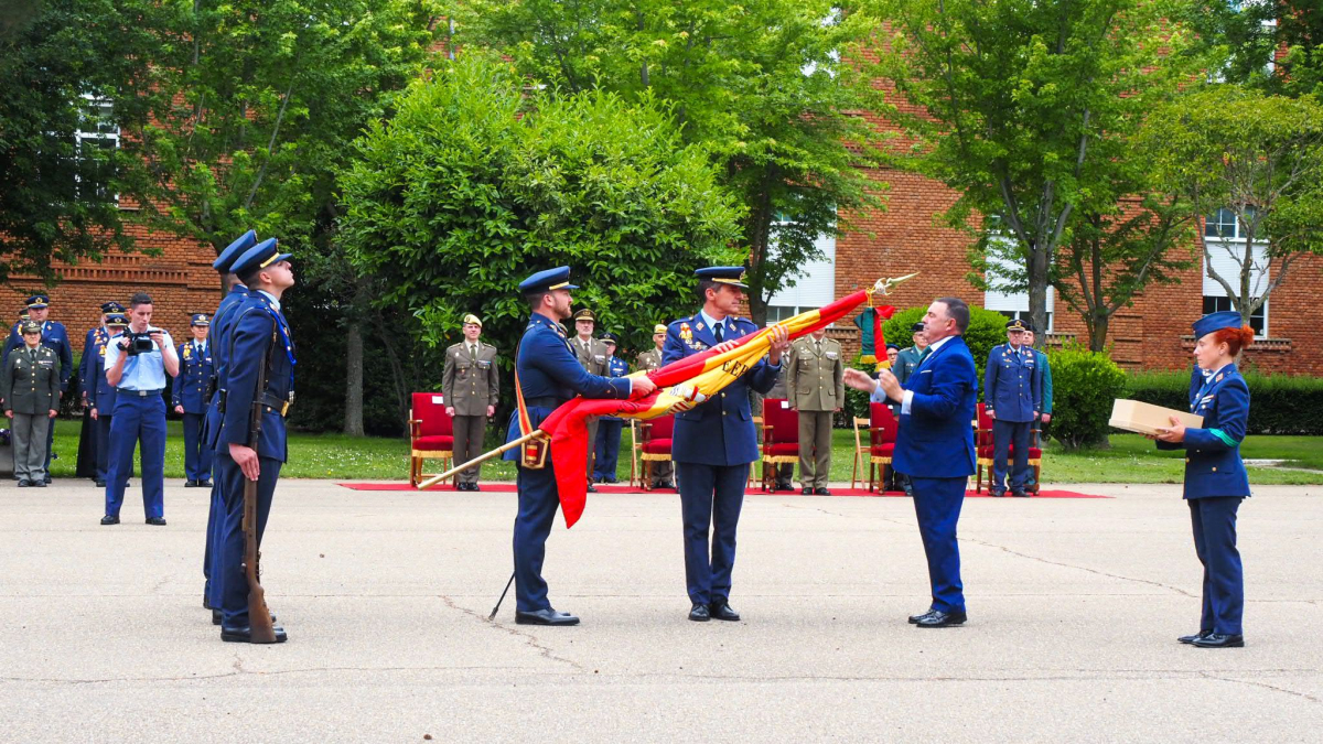 Un momento del acto en el Patio de Armas