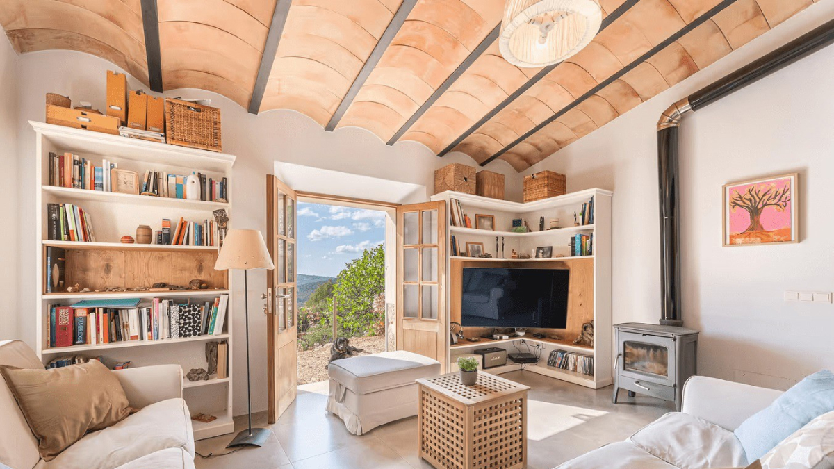 Extremadura, Canarias y Castilla y León, los destinos más baratos para alquilar una vivienda vacacional en verano.