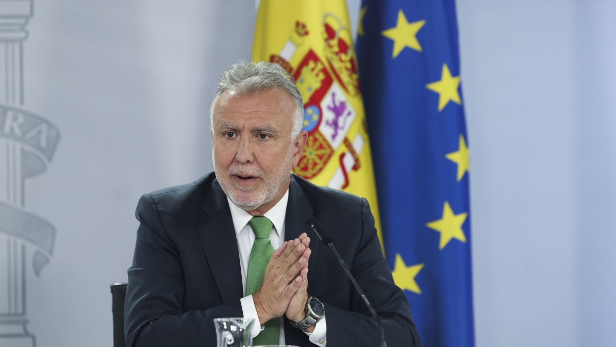 Imagen de archivo del ministro de Política Territorial y Memoria Democrática, Ángel Víctor Torres