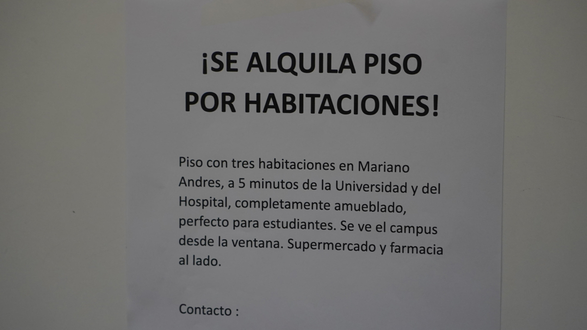Un cartel de alquiler, en una imagen de archivo.