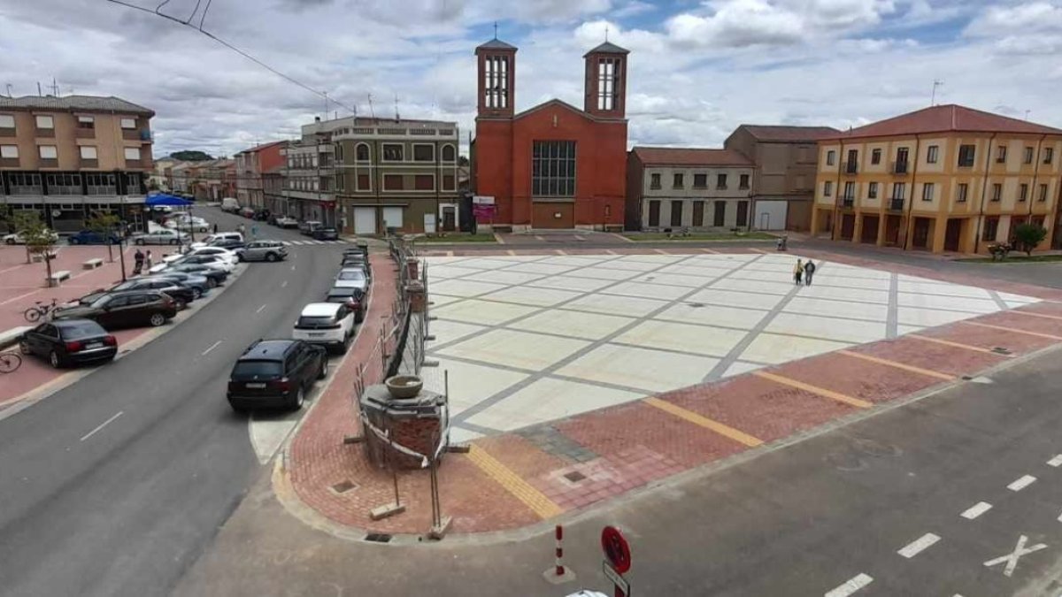 Plaza de España recién remodelada.