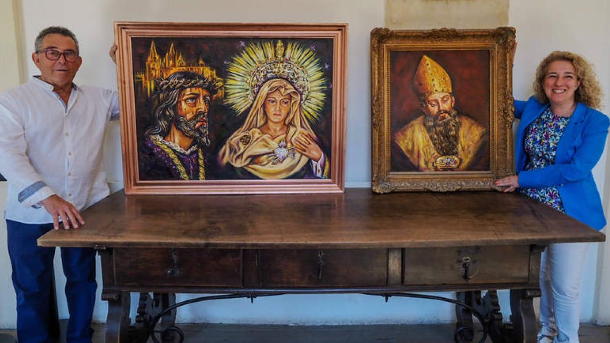 El artista Luis Zotes y la directora del Museo de San Isidoro, Raquel Jaén