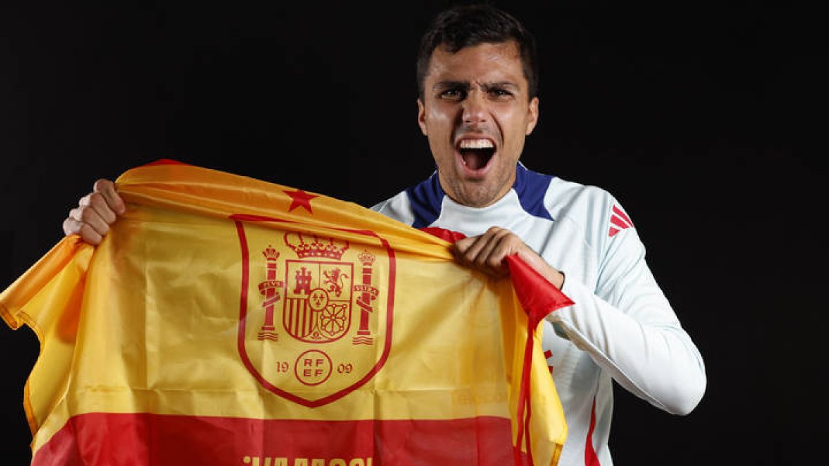 Rodri Hernández, mejor jugador de la Eurocopa, tiene raíces leonesas