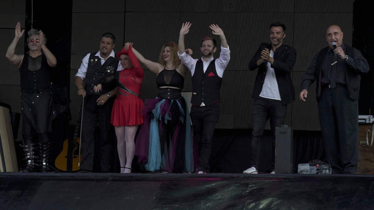 Despedida de los participantes en Ajo Magic. DL