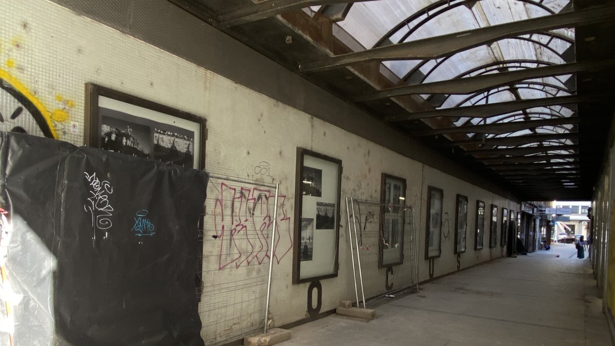 El pasaje de Ordoño II se reabre ya sin andamios y con la cubierta recolocada.