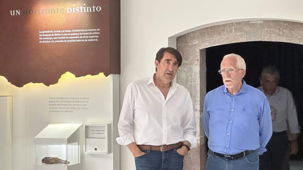 Juan Carlos Suárez Quiñones y Luis Mateo Díez. DL