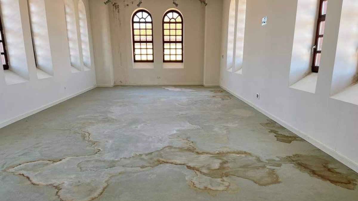 El agua ha hecho estragos en las salas de Araú