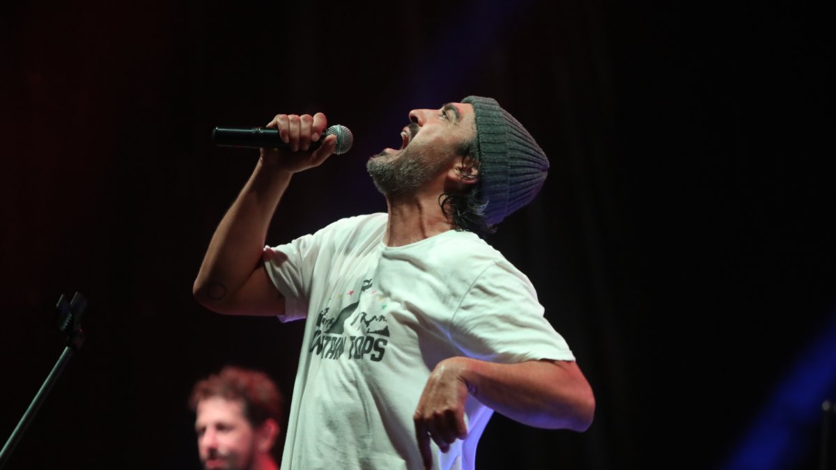 La música del Fiestizaje pone el contrapunto al silencio de Las Edades del Hombre en Villafranca