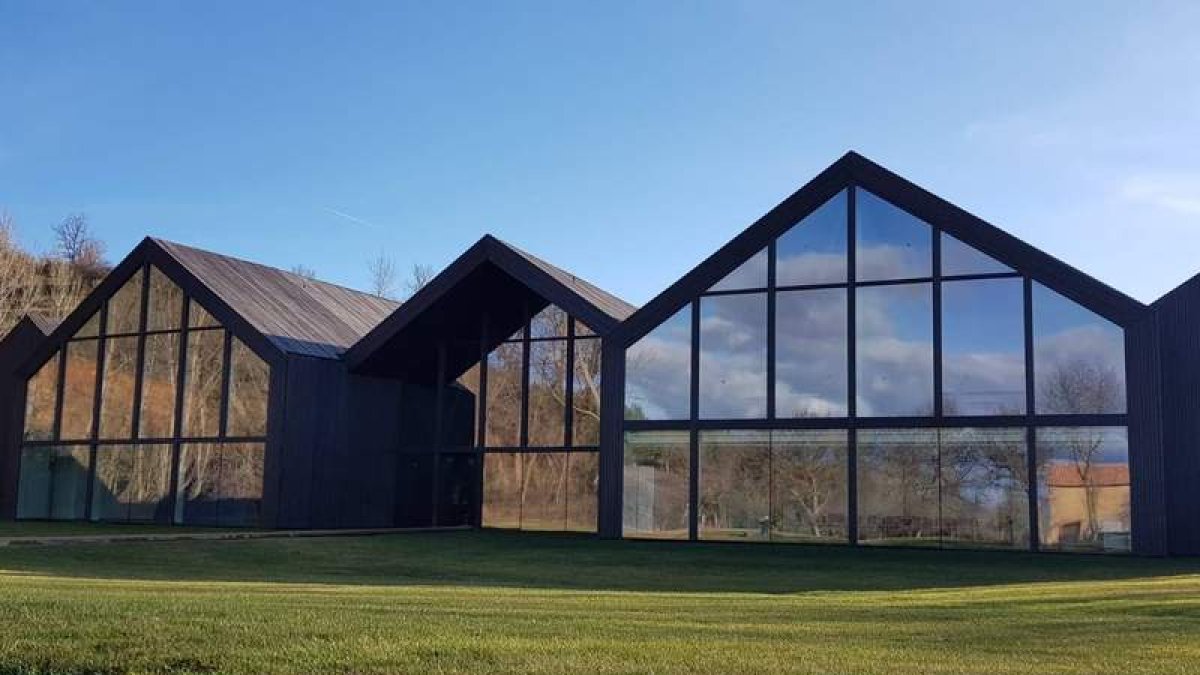 La sede de la Fundación Cerezales.  CASTRO