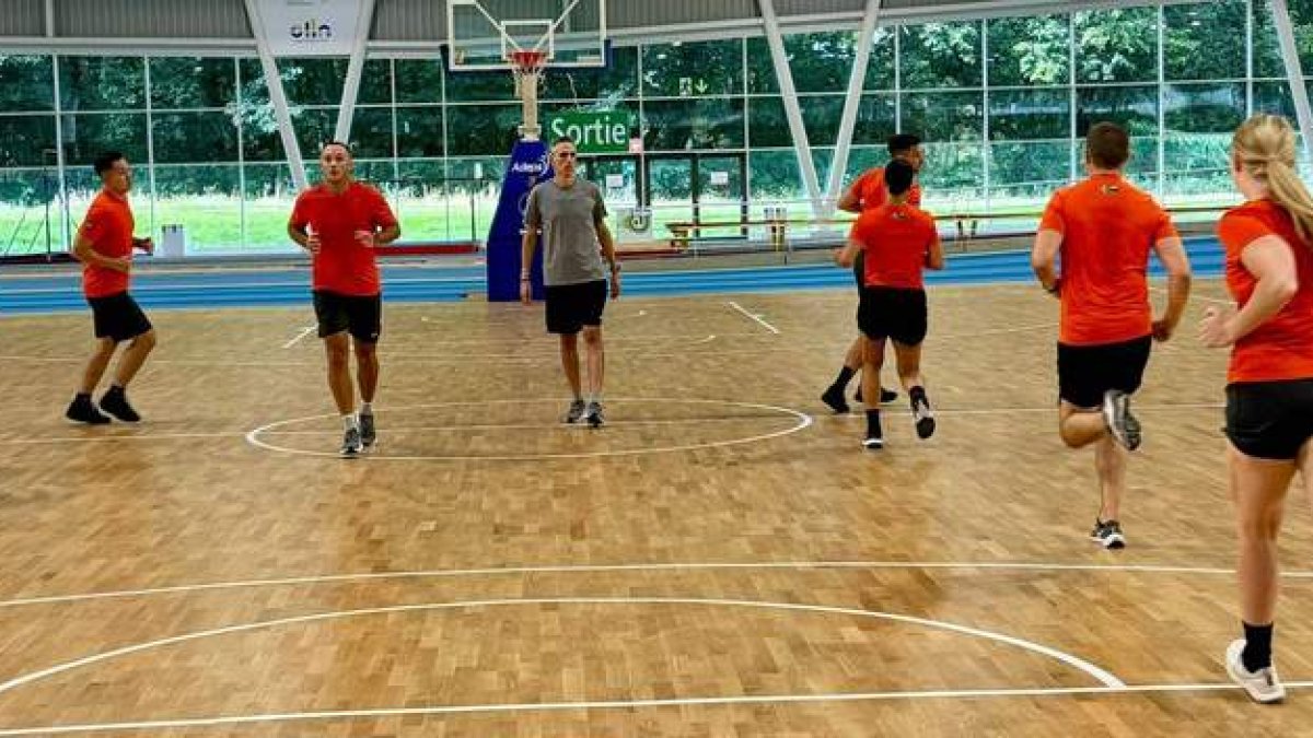 Vaquera en la sesión de ayer de los árbitros y árbitras que estarán en los Juegos. Una cita que para el leonés será la tercera como olímpica. FIBA