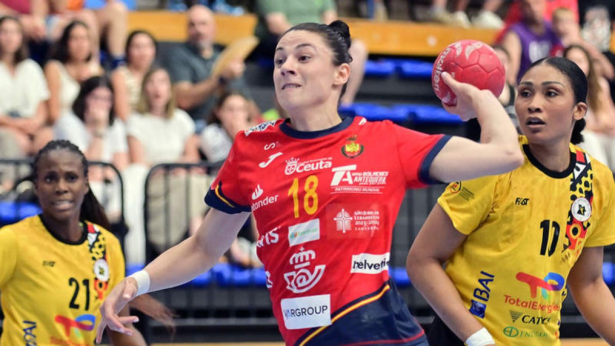 La Selección Española de balonmano, lista para los juegos. EFE