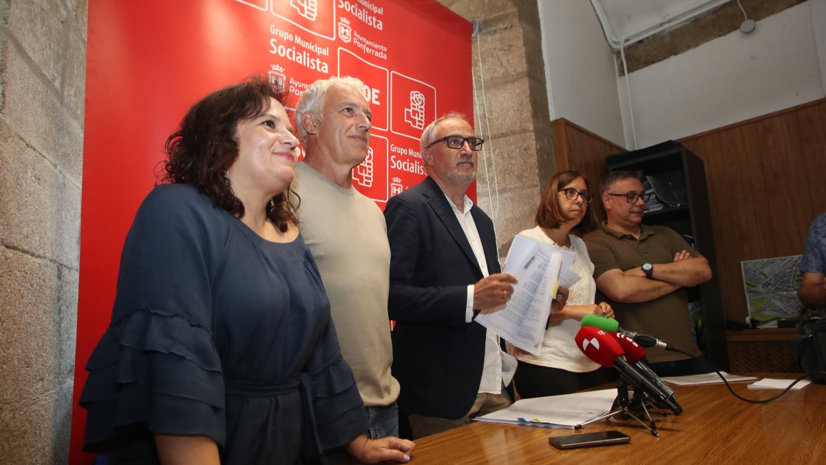 Rueda de prensa del Grupo Socialista en el Ayuntamiento de Ponferrada.