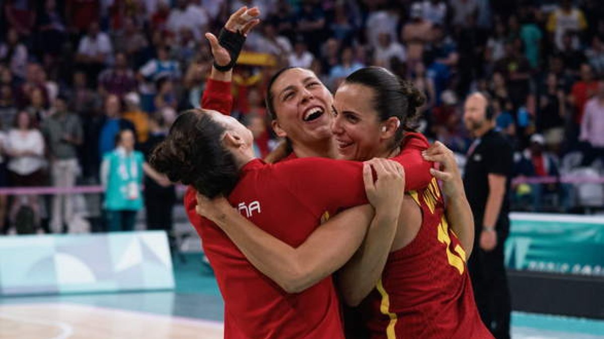 España avanza a cuartos.  EFE