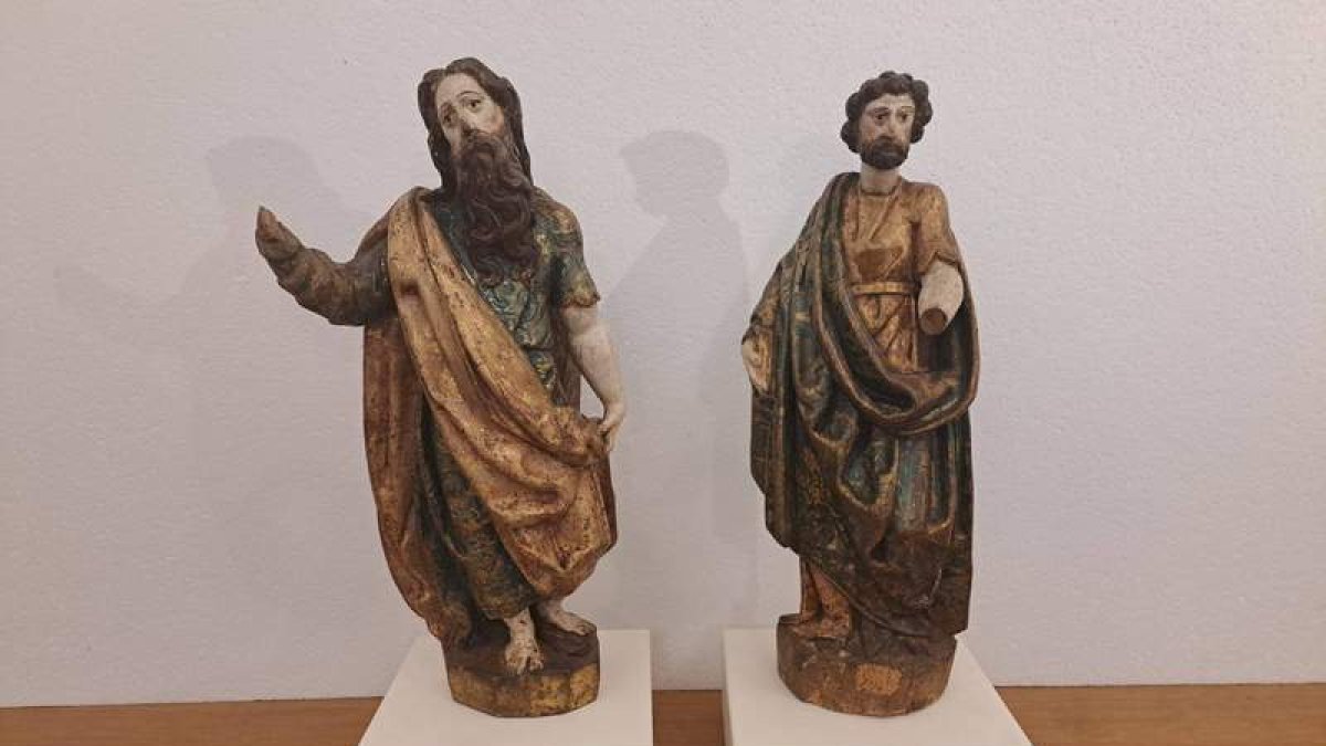 Imagen de las dos esculturas. DL