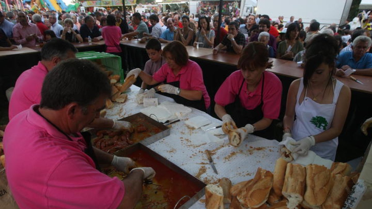 Fiestas de vino en Valdevimbre. DL