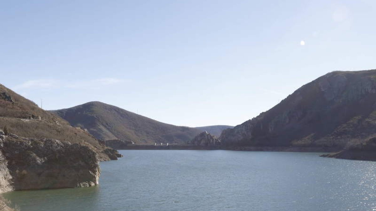El pantano de Luna, uno de los más grandes de la provincia. DL