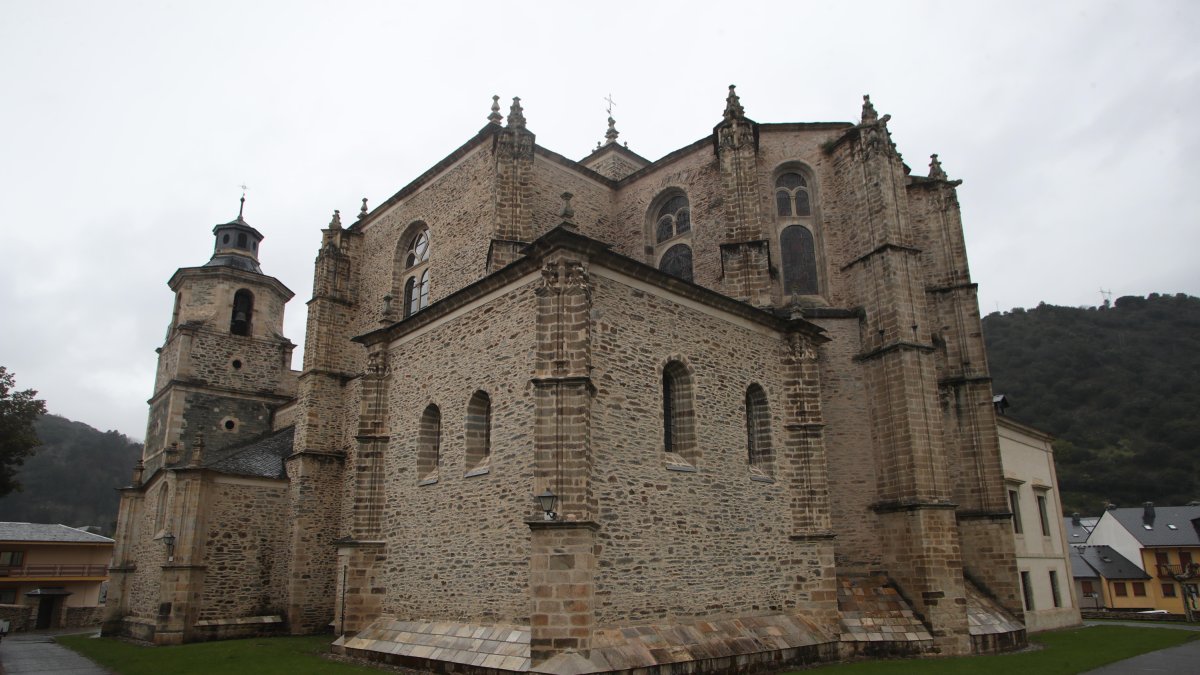 La escalinata se encuentra cerca de la colegiata de Villafranca