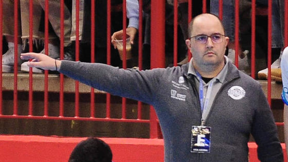 Daniel Gordo, entrenador del Abanca Ademar. MARÍA FUENTES