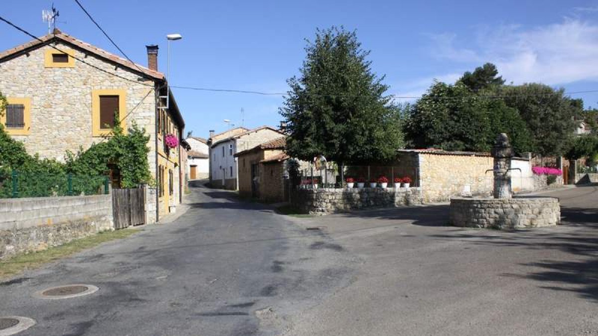 Trazado de la carretera a su paso por la Acisa.  CAMPOS