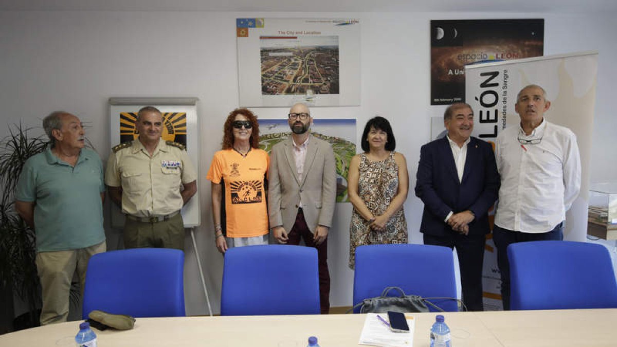 Rueda de prensa para presentar la carrera de Alcles ‘Corre por la vida’. FERNANDO OTERO