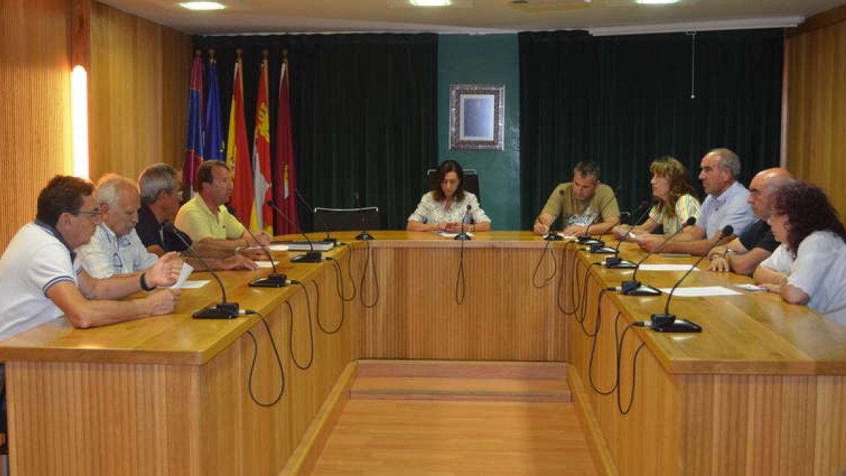 Reunión de los alcaldes celebrada el pasado 7 de agosto.  MEDINA