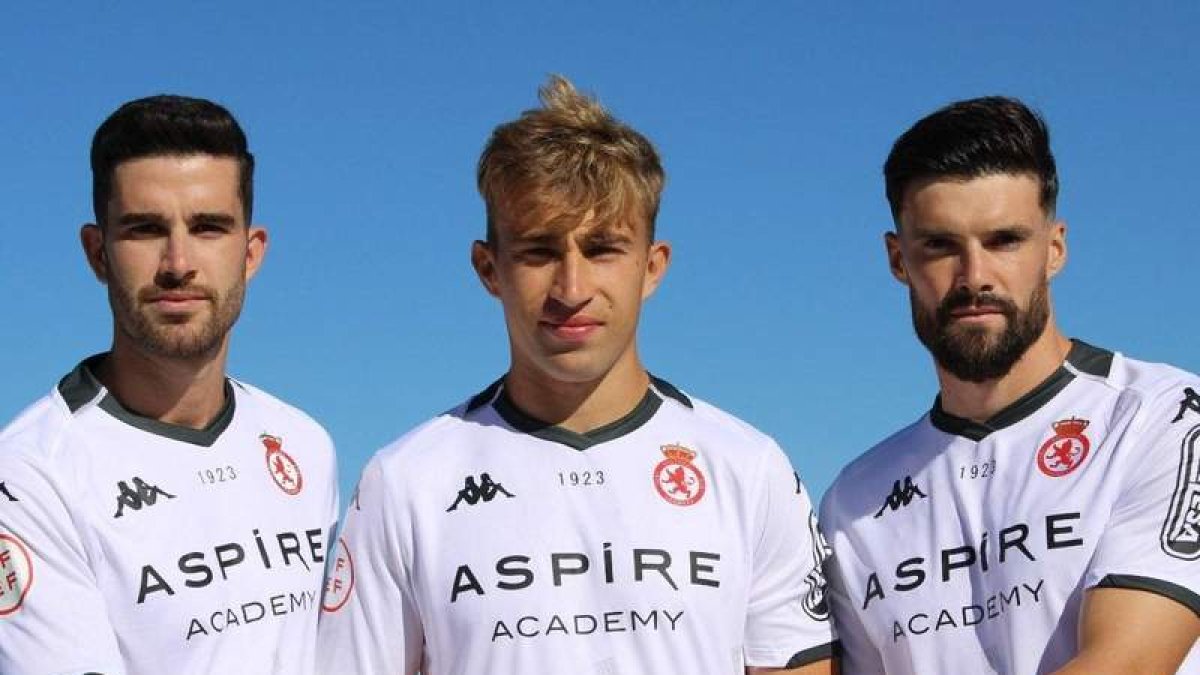 La Cultural podrá empezar a lucir sus nuevas equipaciones ya presentadas. CYDL