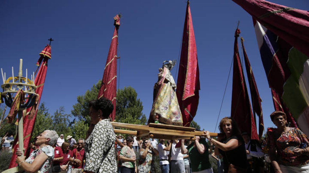 Procesión a Nuestra Señora de Pandorado. FERNANDO OTERO