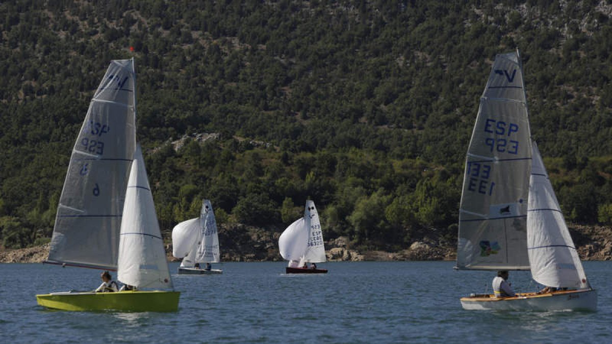 Las condiciones meteorológicas impiden el desarrollo de la final de la Copa de España.  FERNANDO OTERO