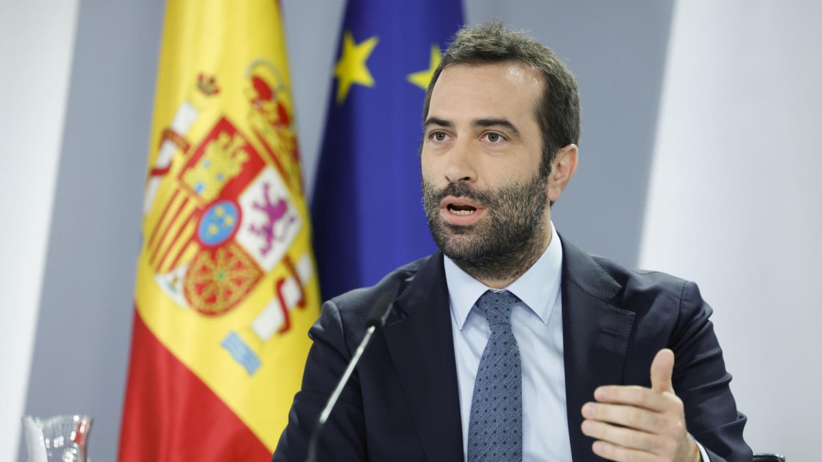 Imagen de archivo del ministro de Economía, Comercio y Empresa, Carlos Cuerpo.EFE/Mariscal