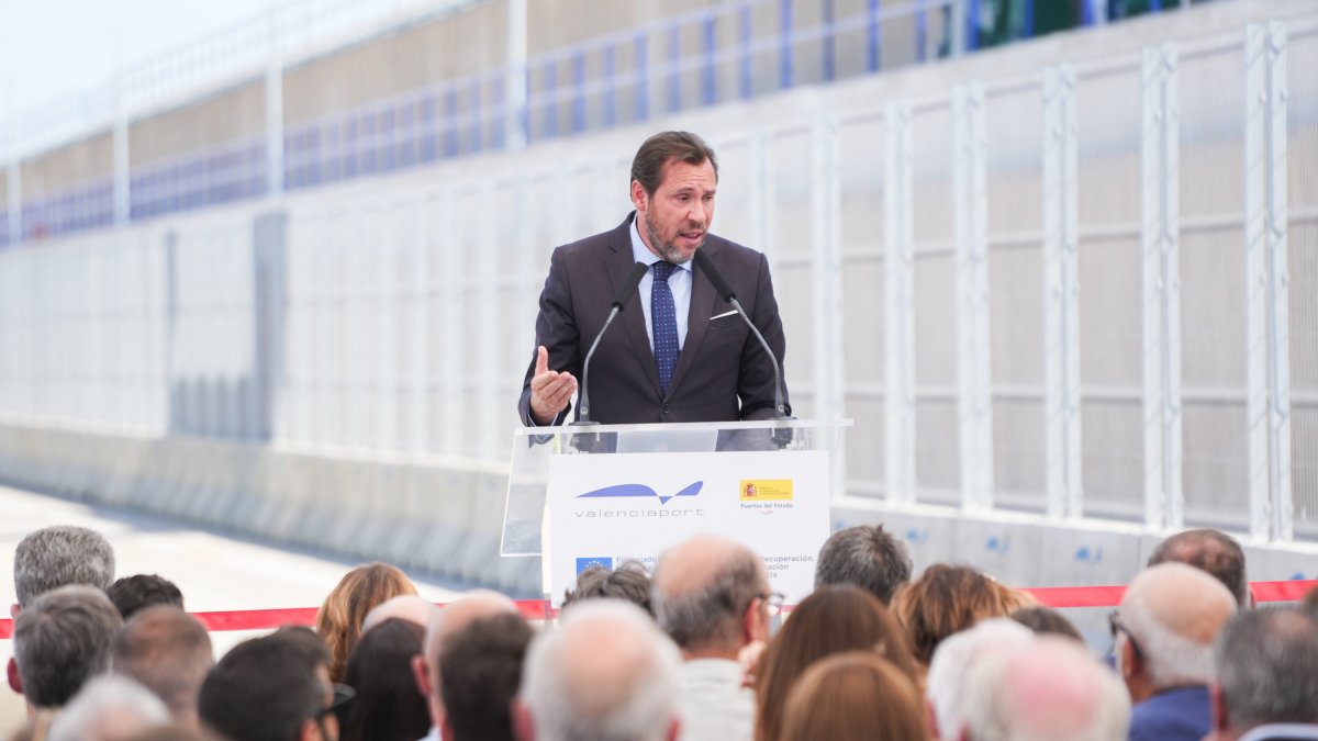 Archivo - El ministro de Transportes y Movilidad Sostenible, Óscar Puente