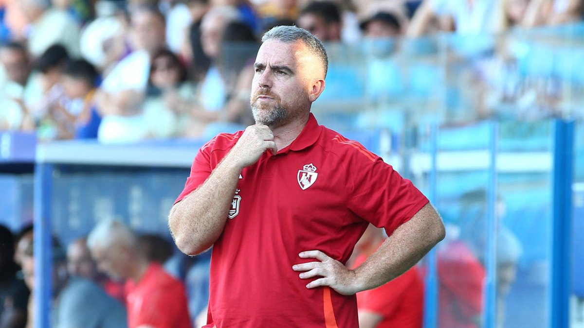 El entrenador Javi Rey.