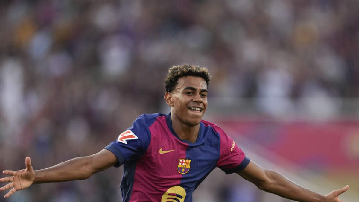 Lamine Yamal hizo un golazo para abrir el marcador.  A. GARCÍA