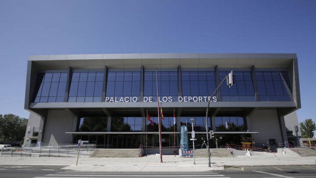 Palacio de deportes de León. F. Otero Perandones.