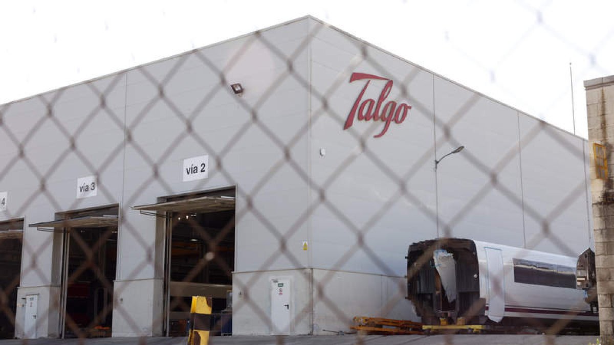 Vista de la fábrica de Talgo en el barrio de Las Matas, en La localidad de Las Rozas.  J.P. GANDUL