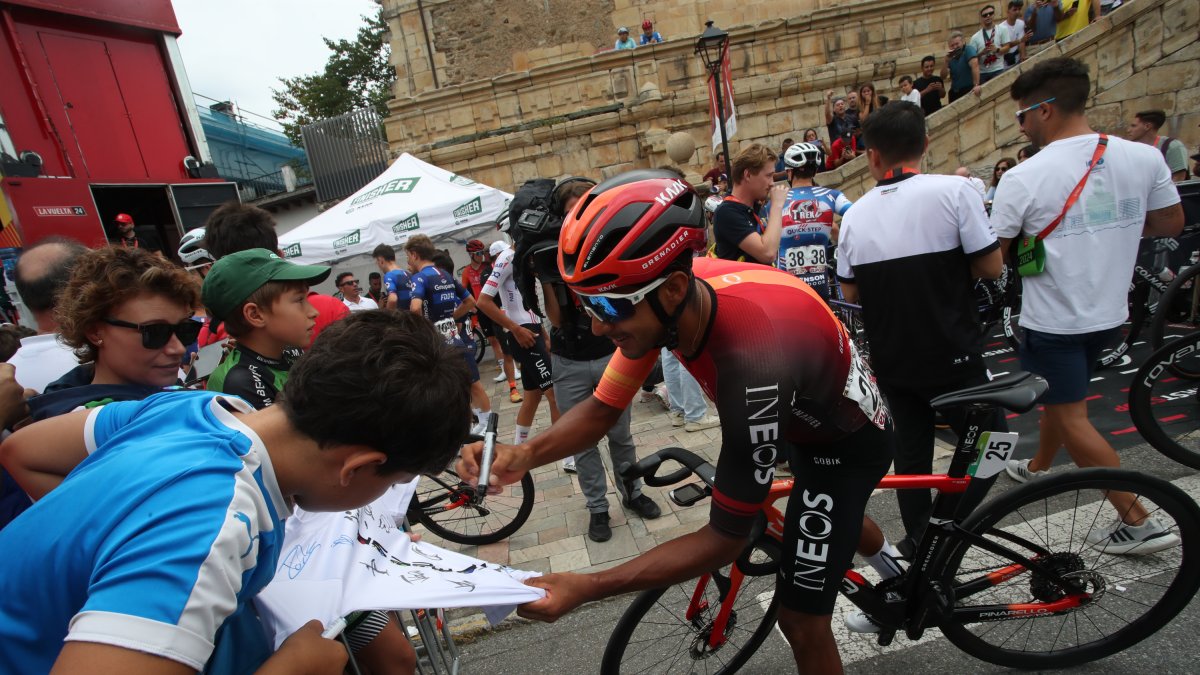 Decimocuarta etapa de la vuelta ciclista con un recorrido de media montaña entre Villafranca del Bierzo y Villablino.