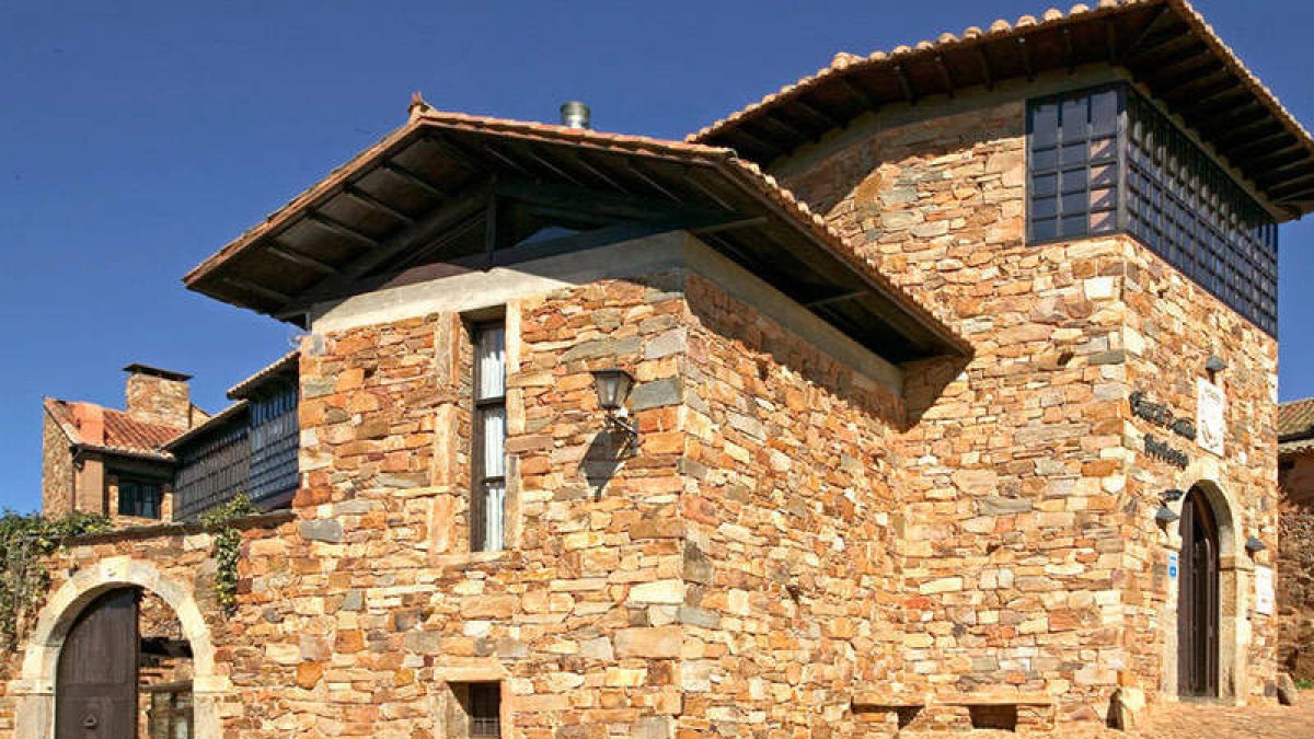 Castrillo de los Polvazares acoge el evento .  DL