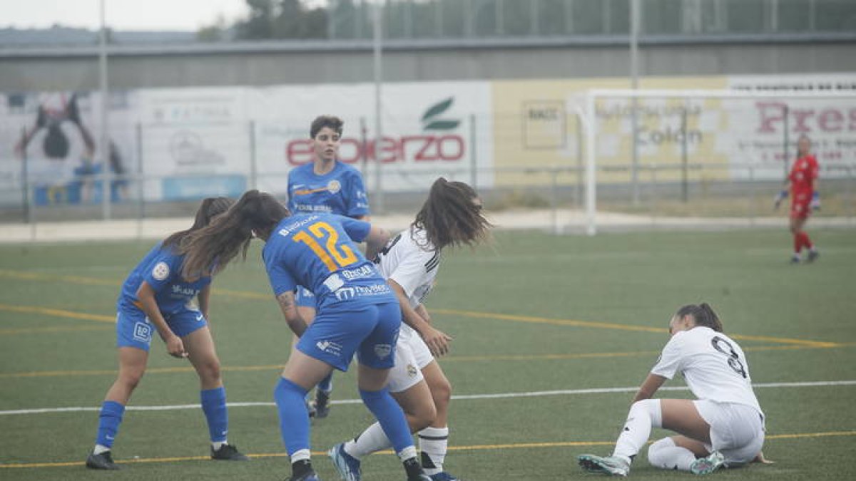 Segunda edición del triangular sénior femenino organizada por el CD Olímpico de León