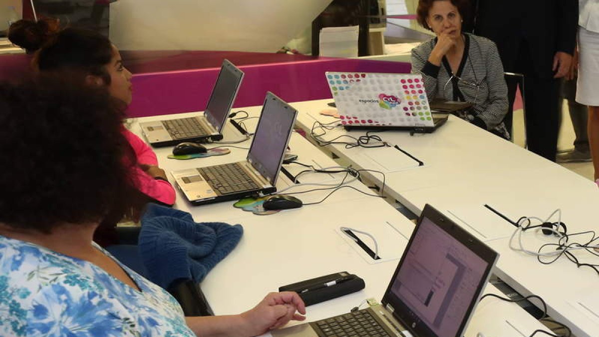 Centro de enseñanza de tecnologías.  archivo