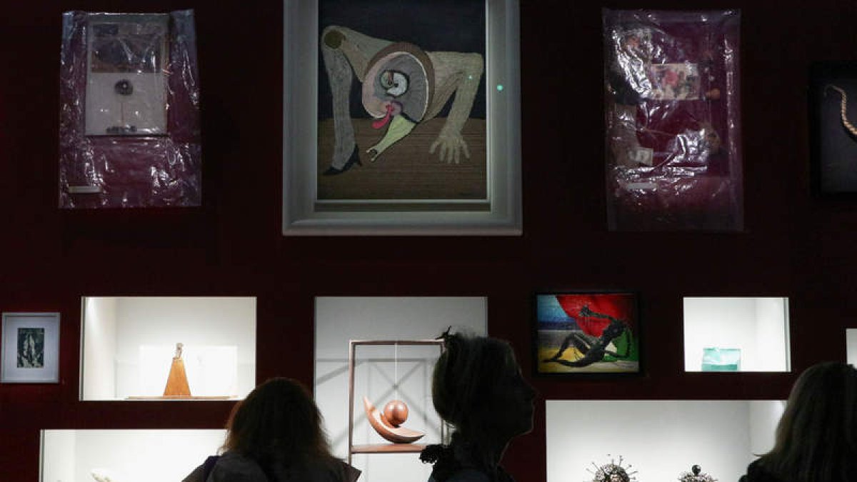 Detalle de la exposición en el Pompidou.  EDGAR SAPIÑA MANCHADO