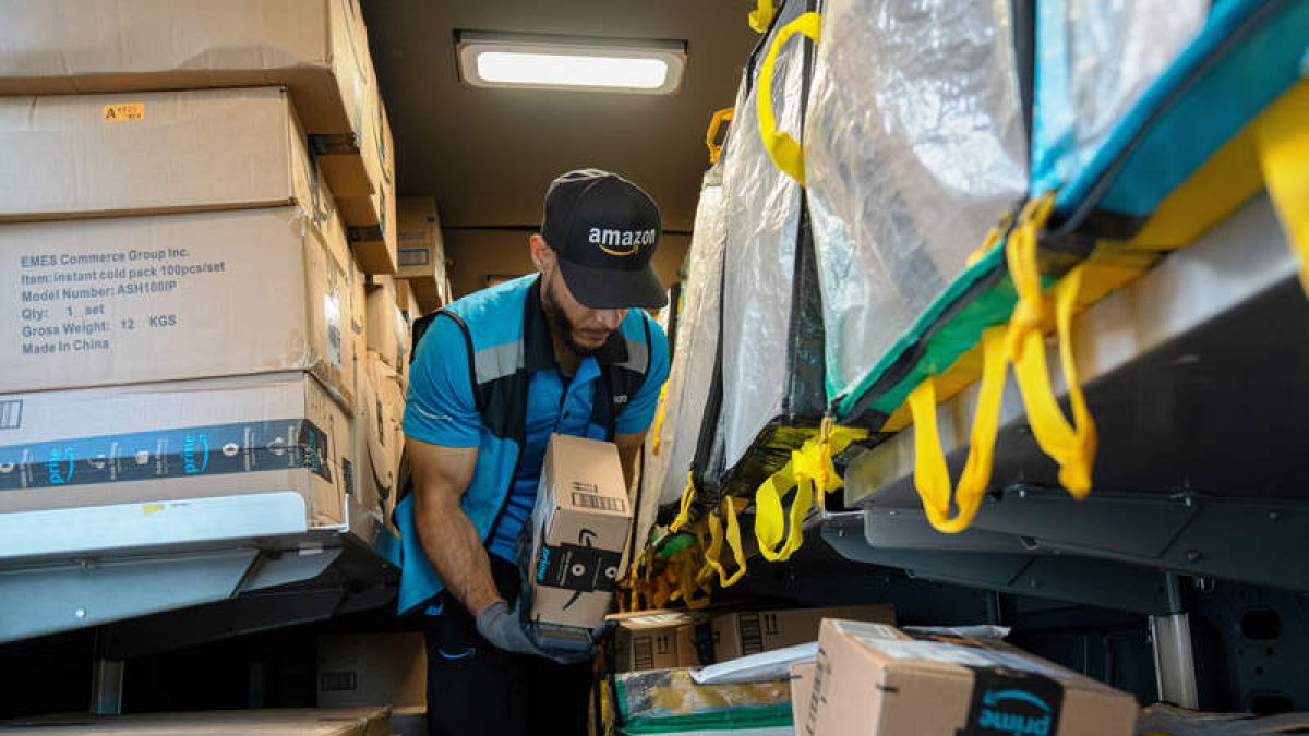 Un operario de Amazon. EFE