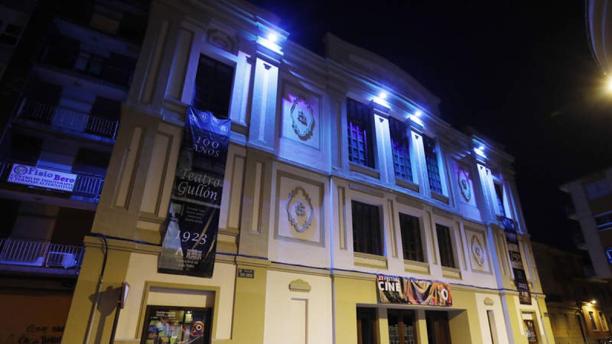 El Teatro Gullón albergará el sábado la Gala del Festival de Cine de Astorga. RAMIRO