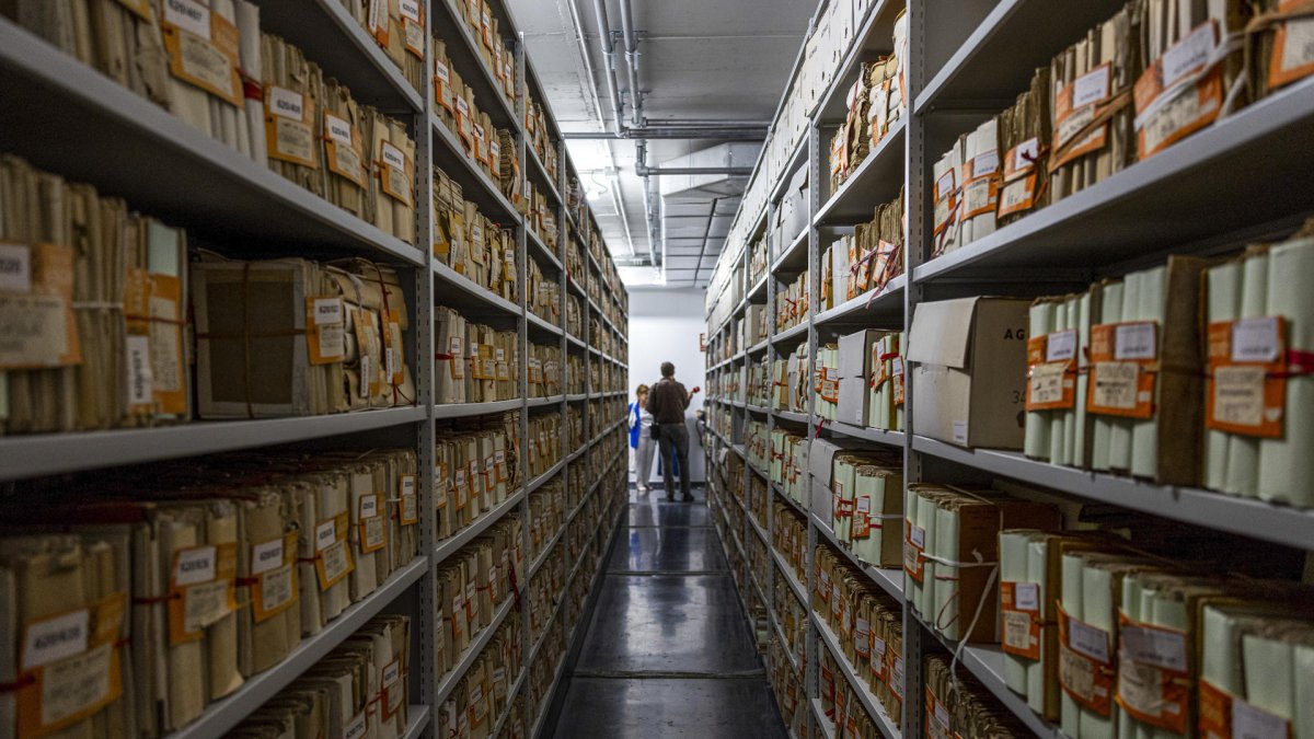 Imagen de documentos que componen el Archivo Histórico de la Armada 