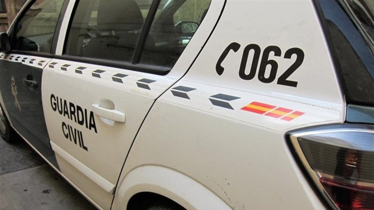 Archivo - Imagen de archivo de un vehículo de la Guardia Civil
