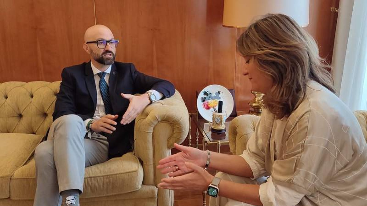Héctor Alaiz y Nuria González, en el encuentro. DL