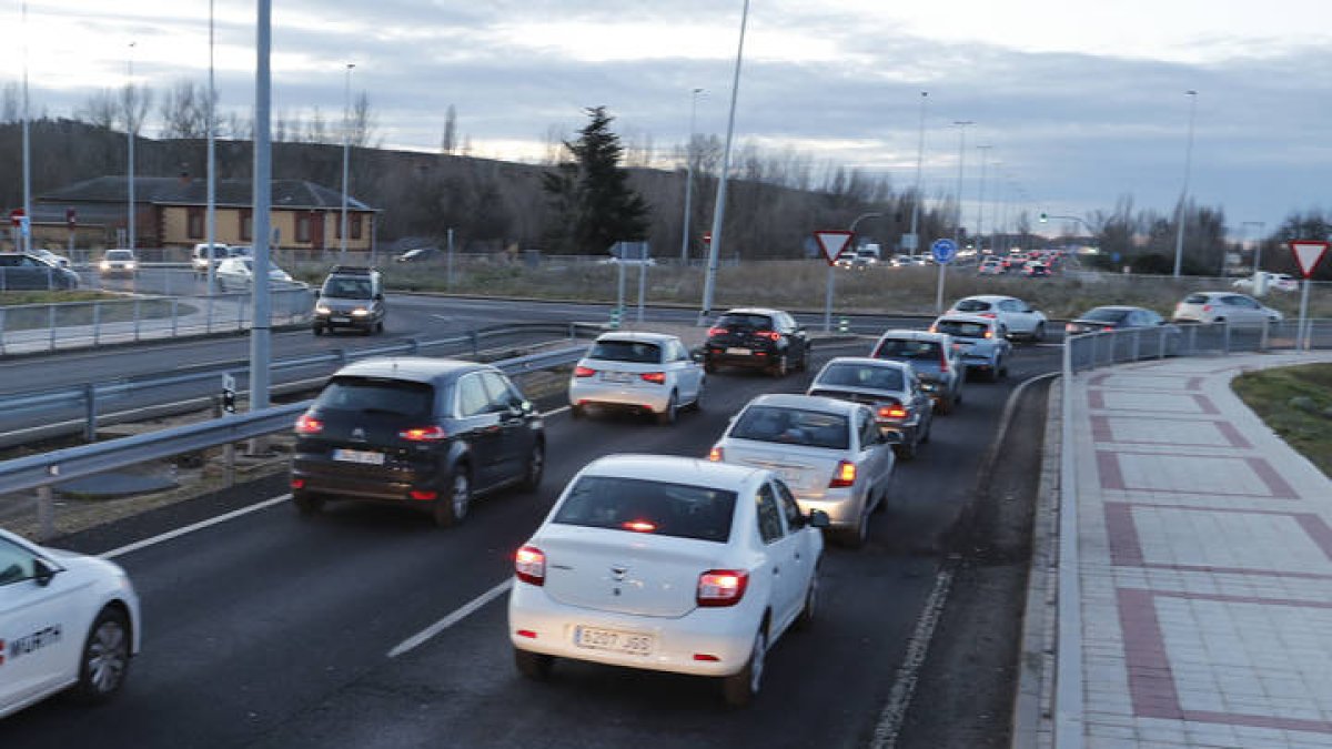 Rotonda del cruce de La Granja.