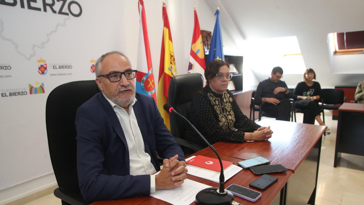 El presidente del Consejo Comarcal de El Bierzo, durante la comparecencia de este viernes