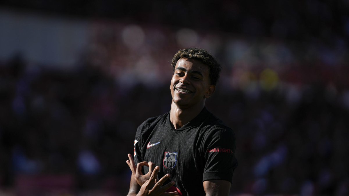 El delantero del Barcelona Lamine Yamal c. EFE/ David Borrat