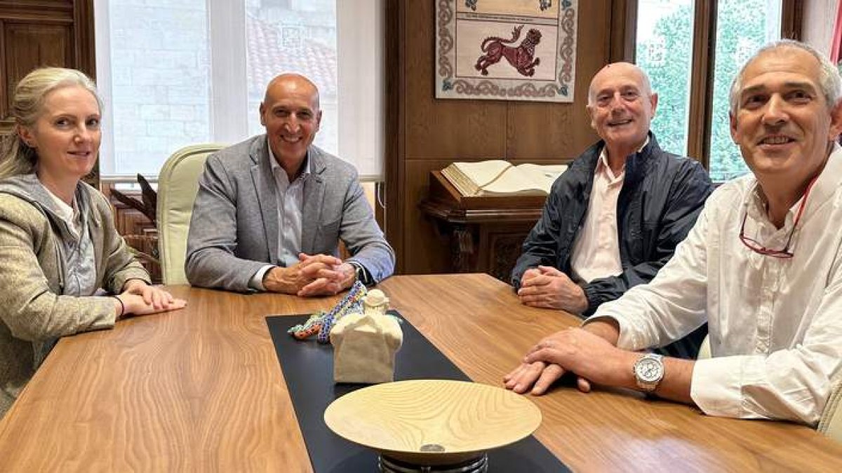 Ana Isabel Tagarro, José Antonio Diez, Vicente Santos y VIcente Canuria.  DL